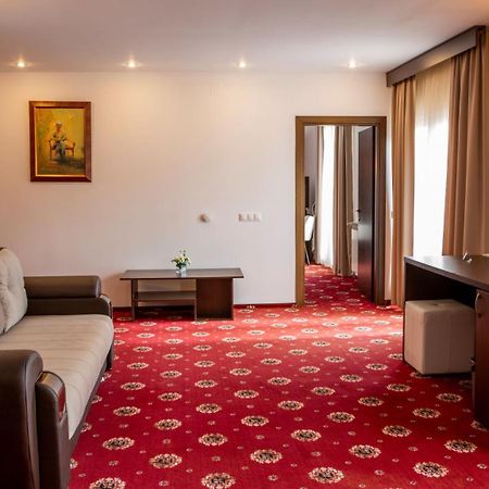 Hotel La Dolce Vita Zărneşti Zimmer foto