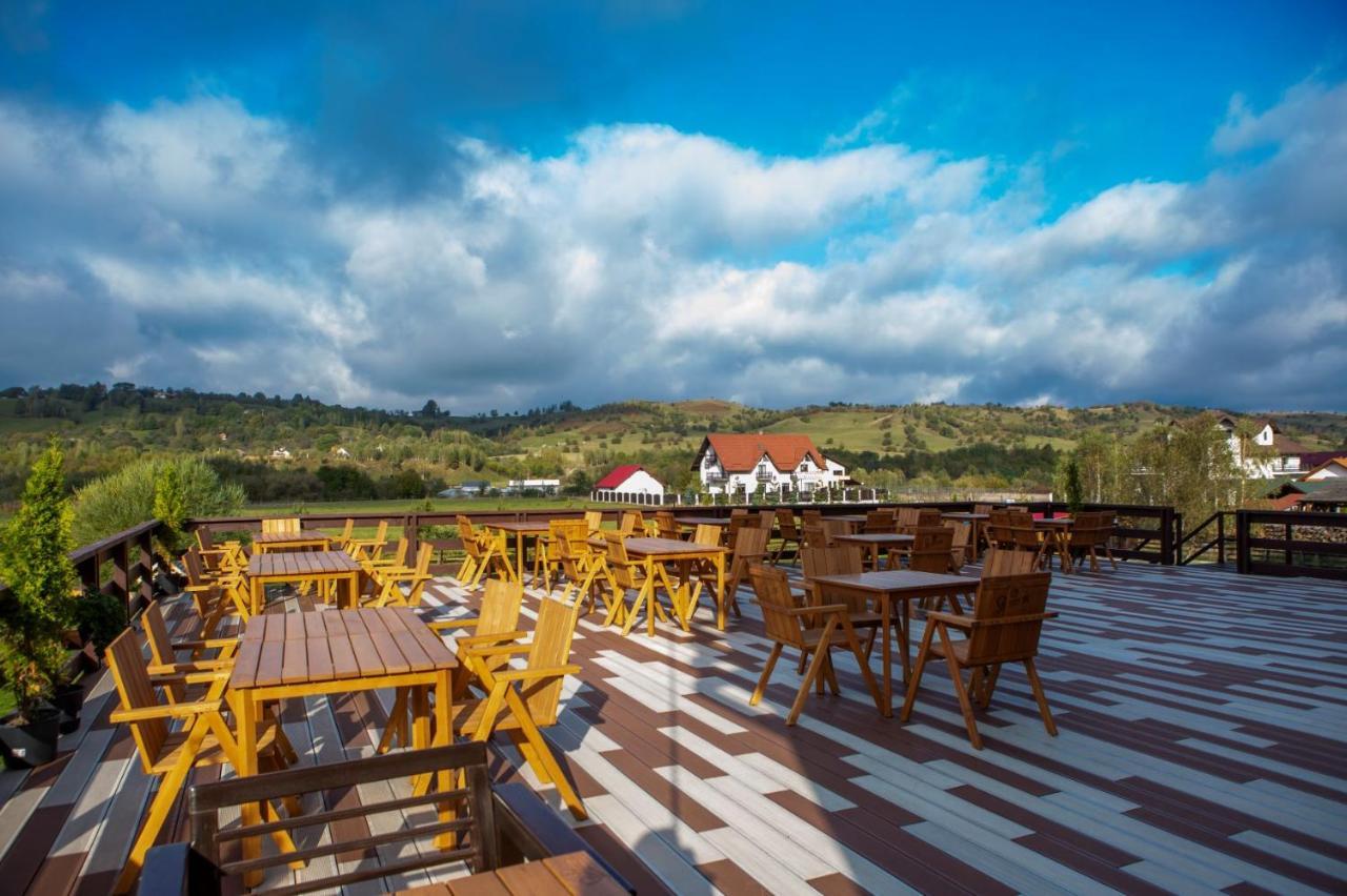 Hotel La Dolce Vita Zărneşti Exterior foto